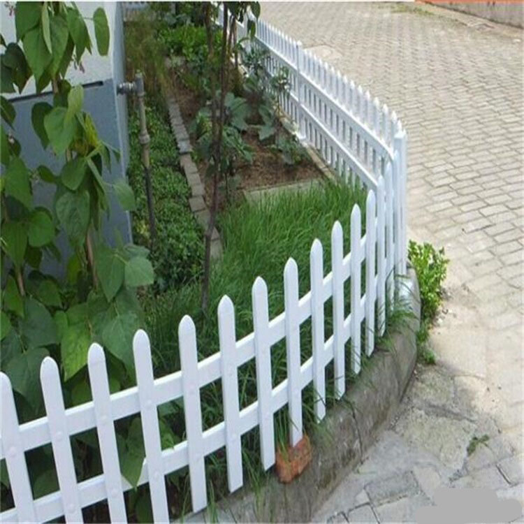 廣西PVC草坪護(hù)欄